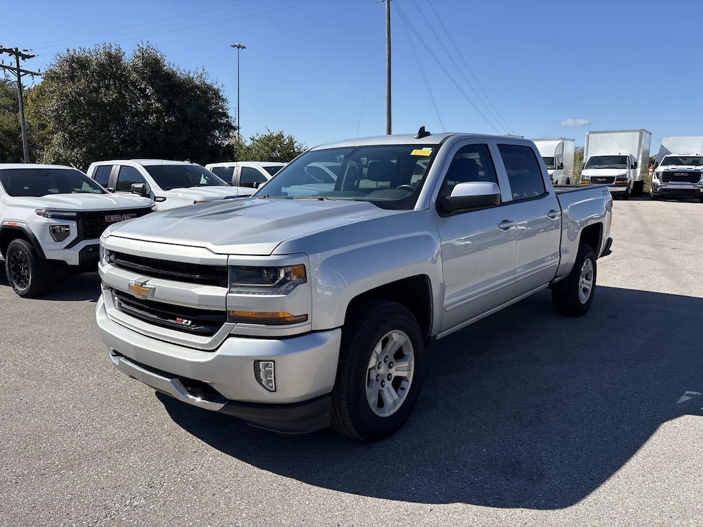 Used 2018 Chevrolet Silverado 1500 LT Truck Crew Cab