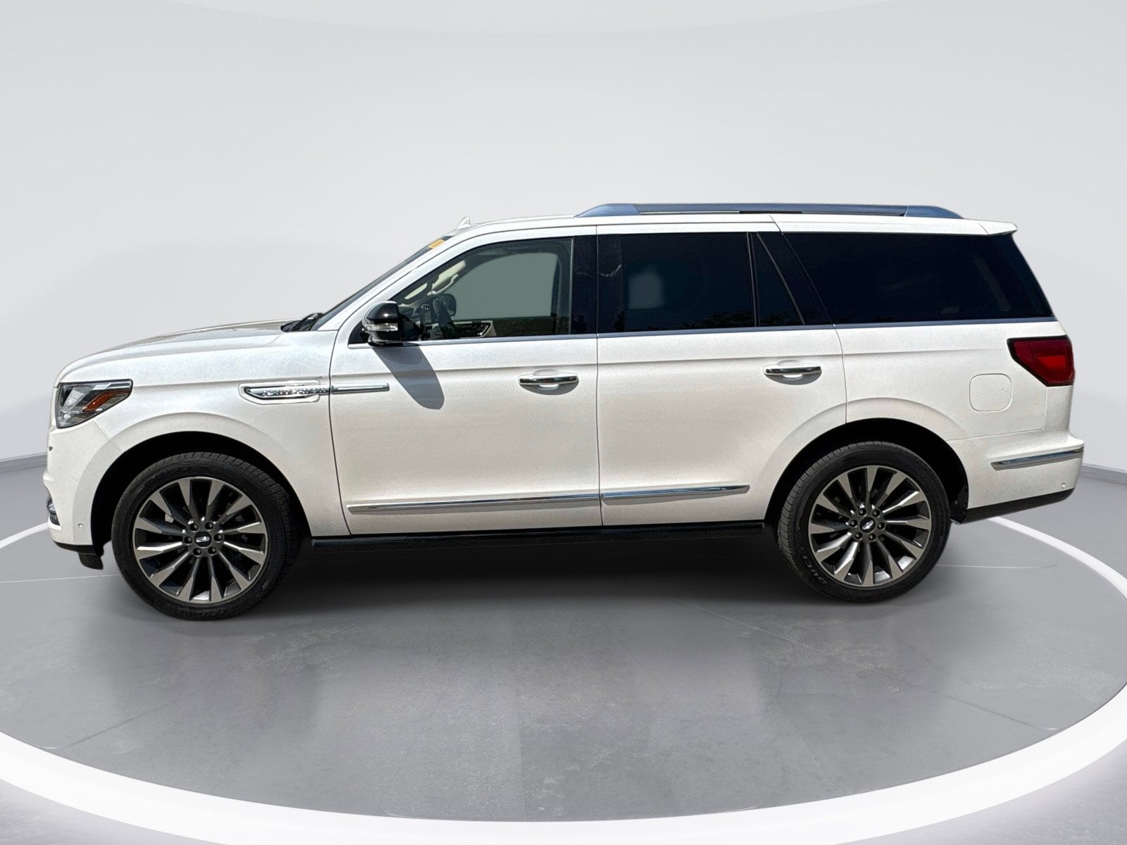 2019 Lincoln Navigator Select photo 4