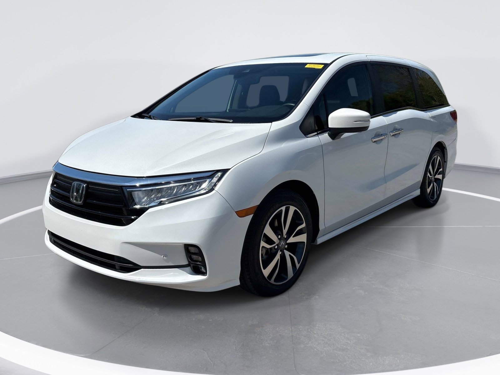 2021 Honda Odyssey Touring photo 2