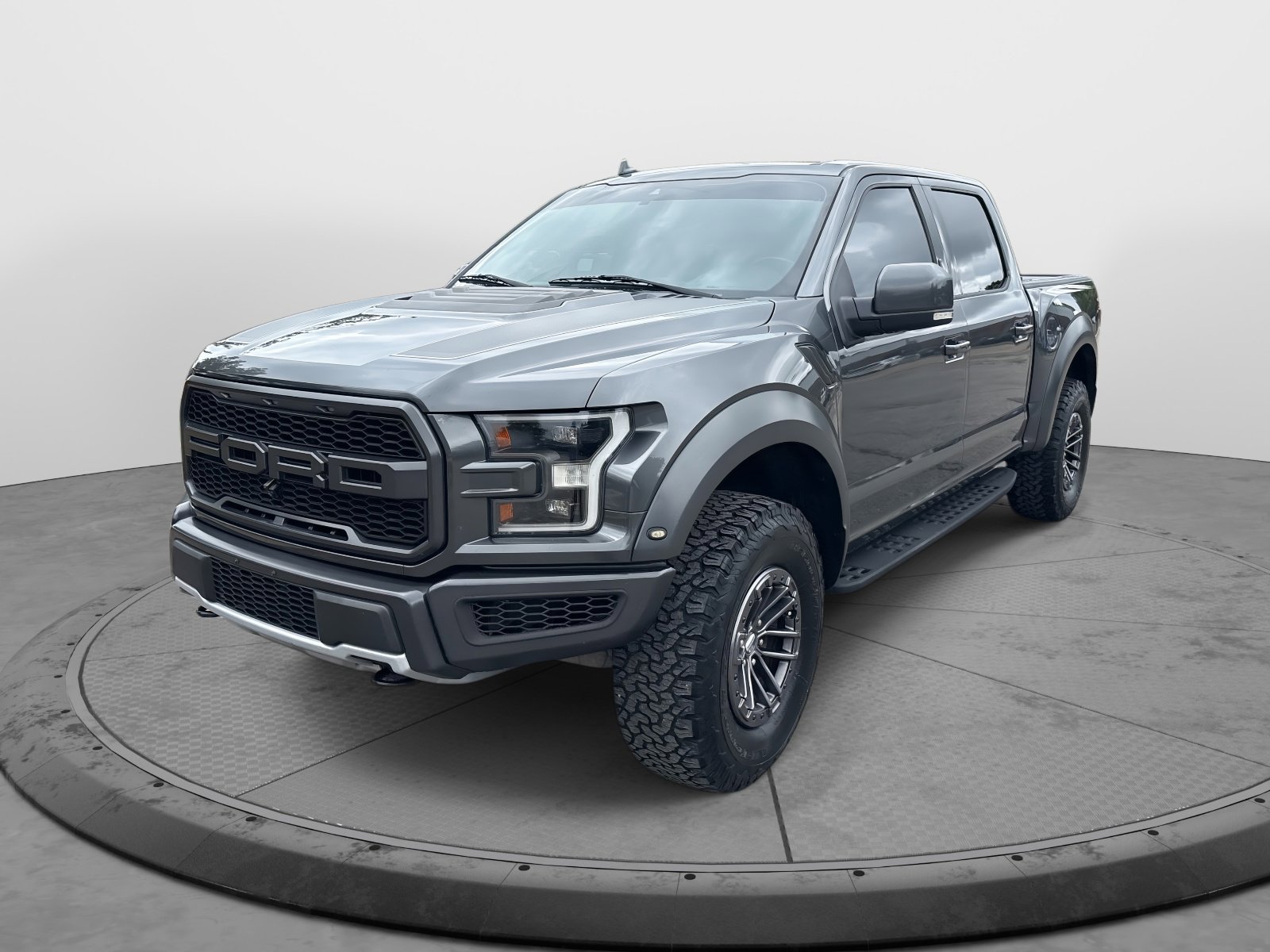 2019 Ford F-150 Raptor photo 3