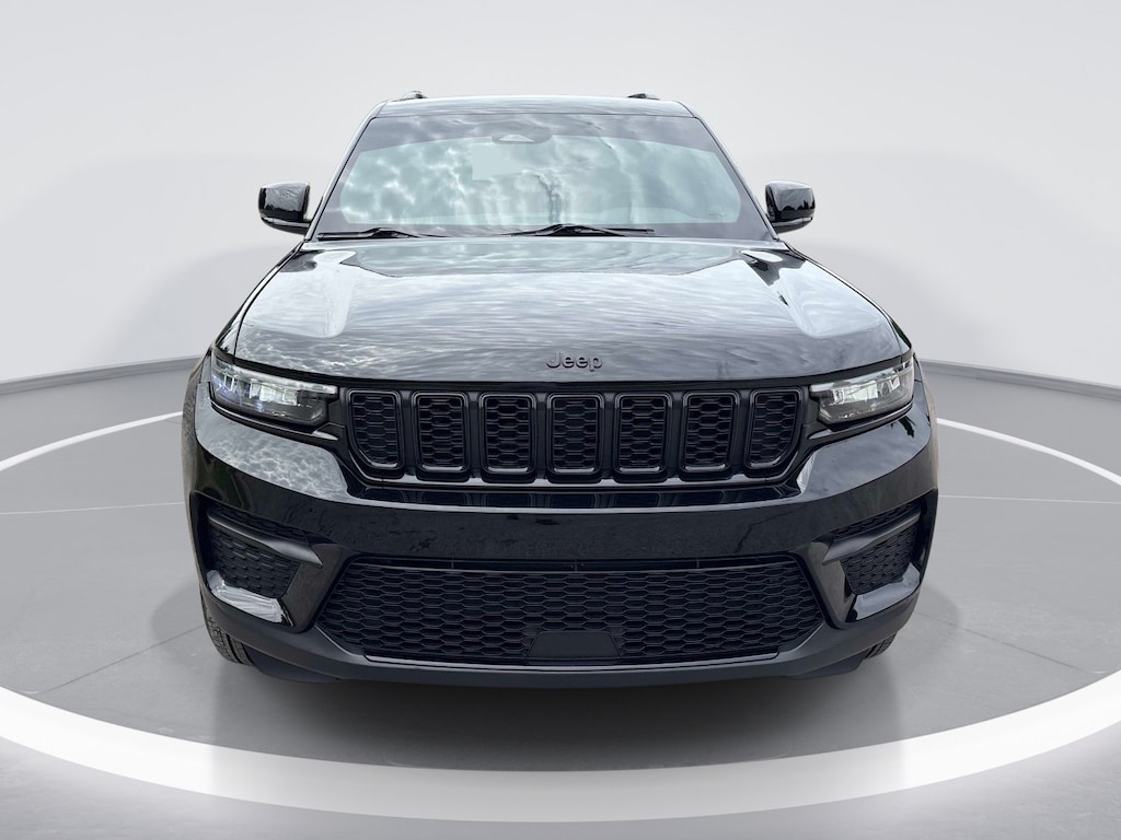 Used 2024 Jeep Grand Cherokee Altitude 4x4 SUV