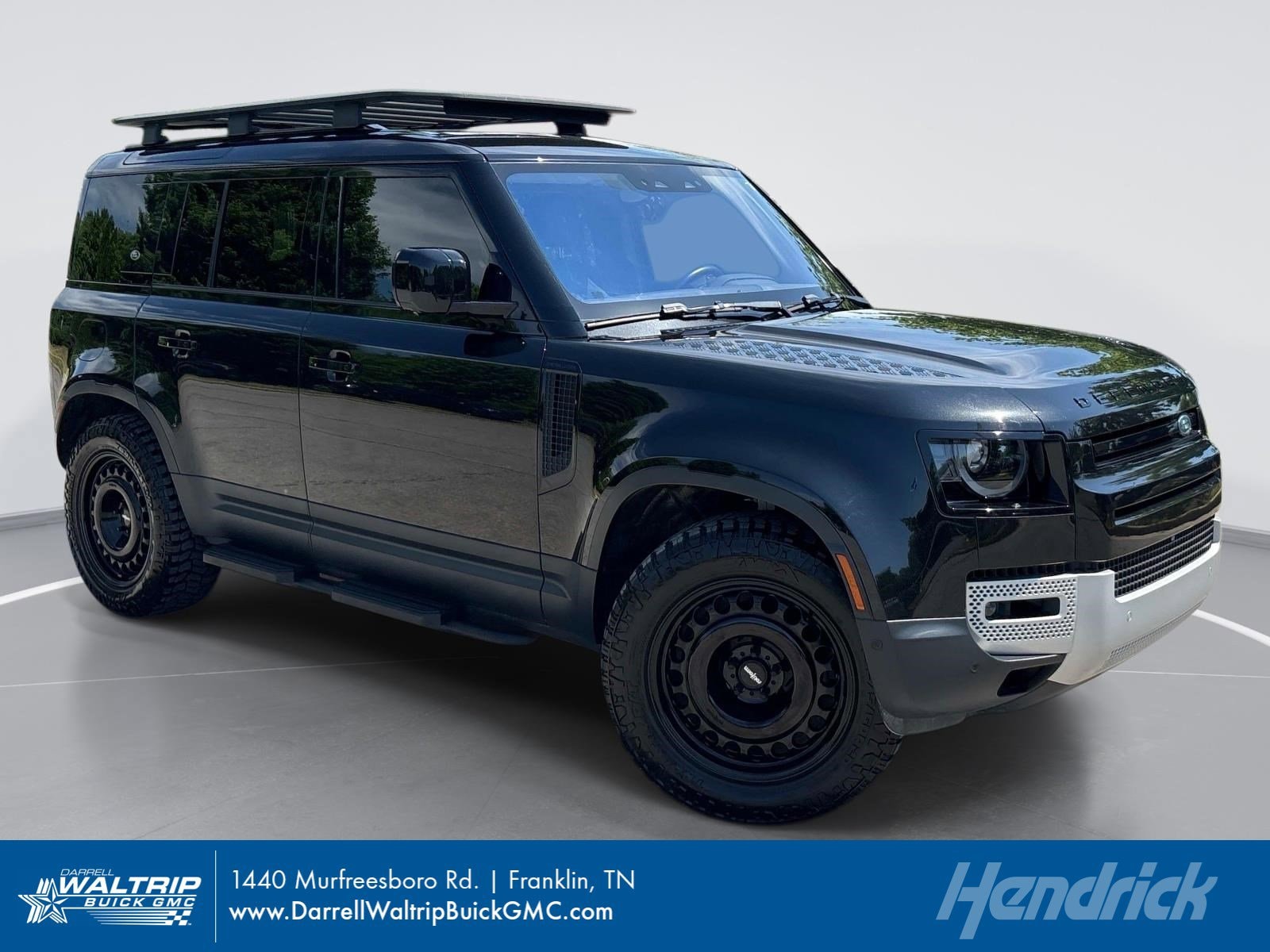 2022 Land Rover Defender S's photo