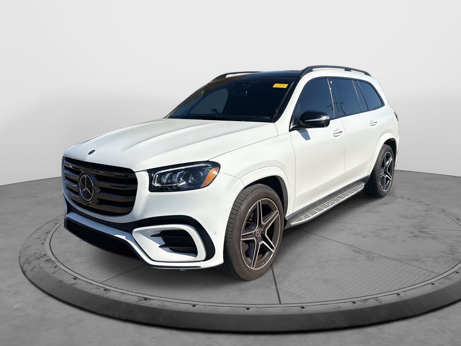 2024 Mercedes Benz GLS 450 4MATIC photo 3
