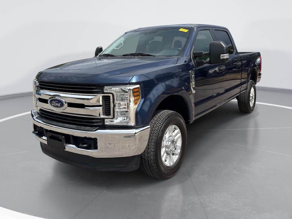 Used 2018 Ford F-250 XLT Truck Crew Cab