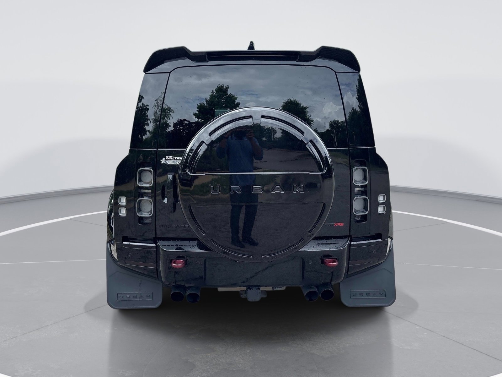 2024 Land Rover Defender 110 P525 V8