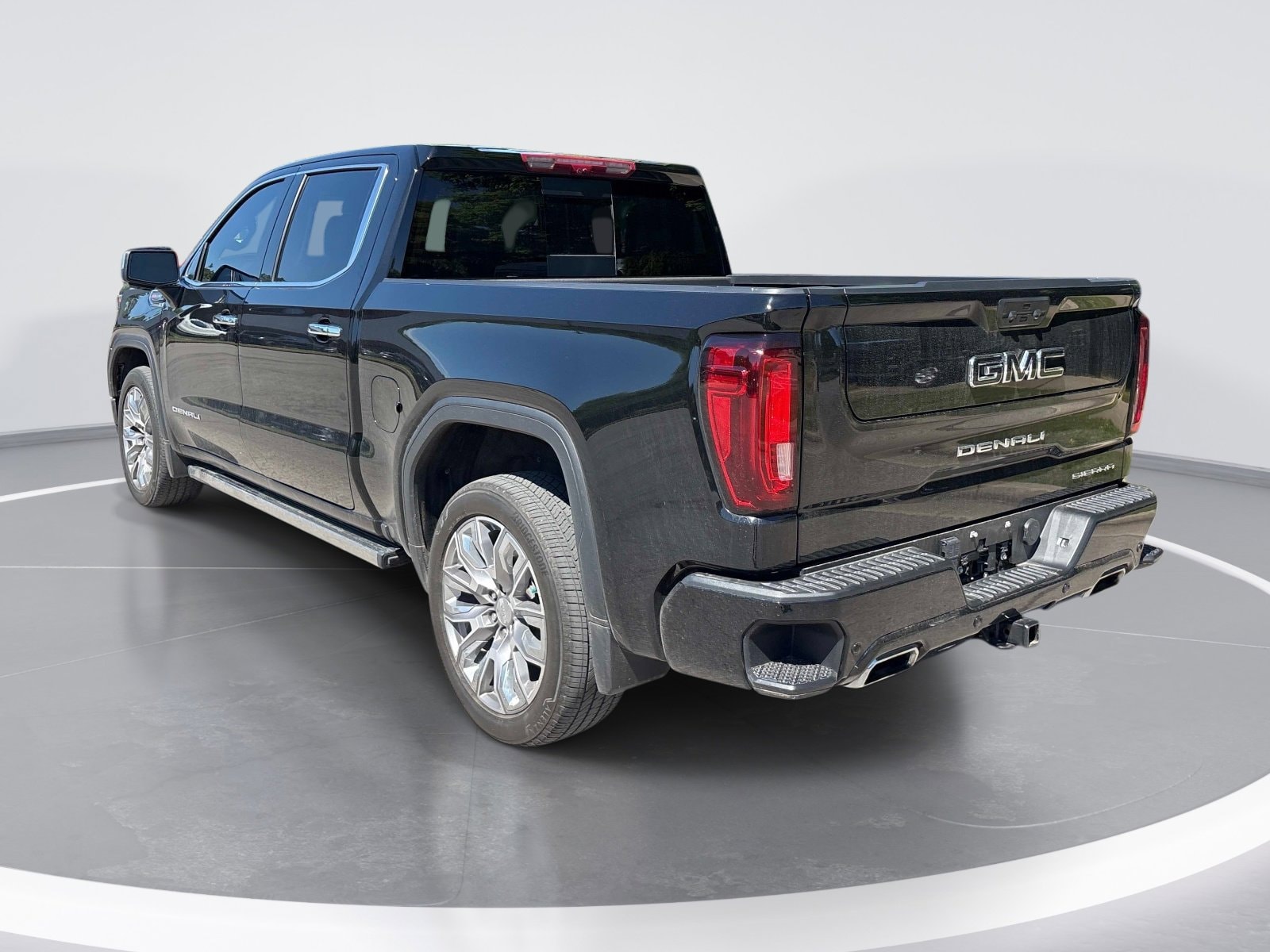 2024 GMC Sierra 1500 Denali photo 4