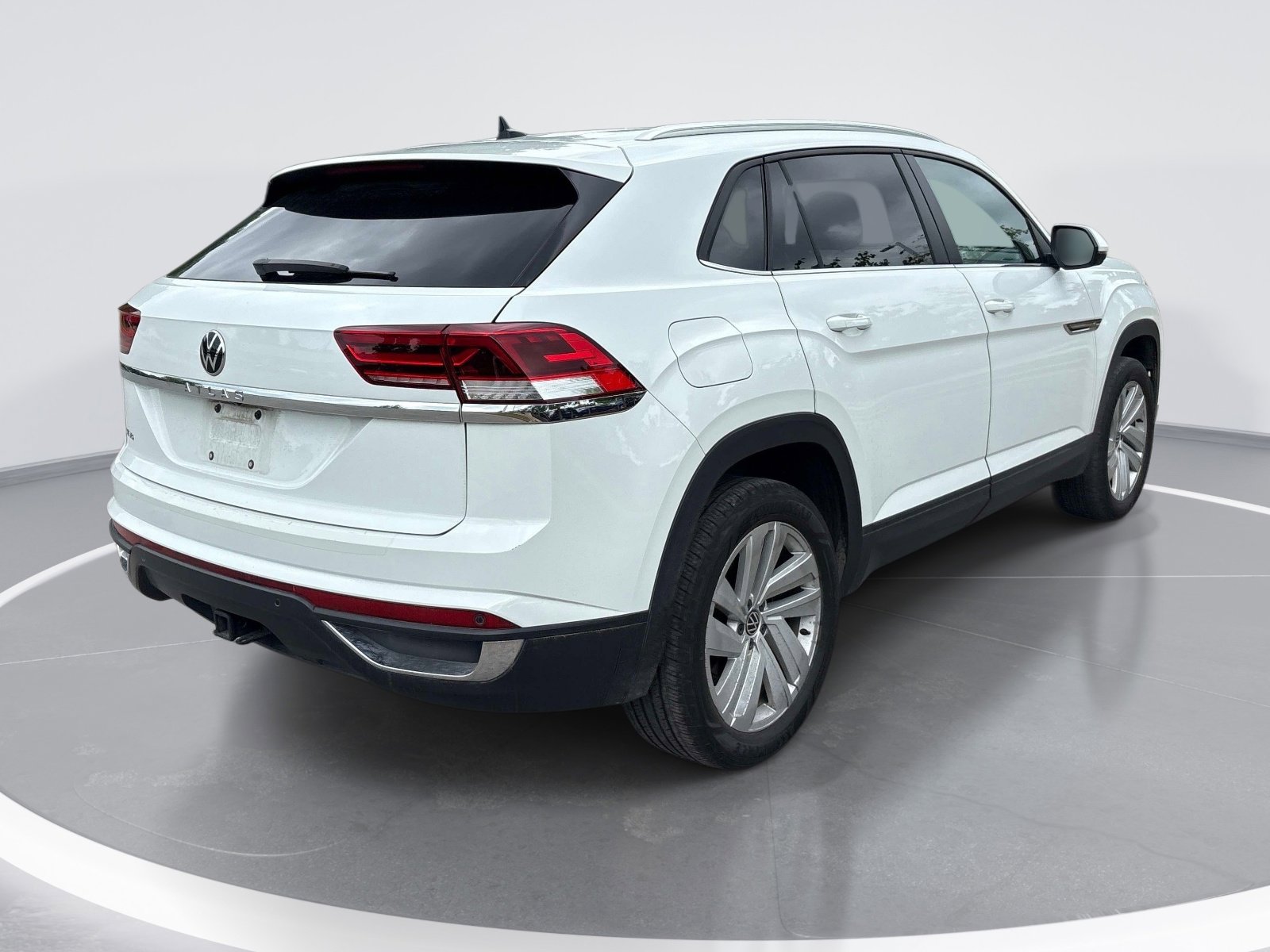 2023 Volkswagen Atlas Cross Sport 3.6L V6 SE w/Technology photo 6