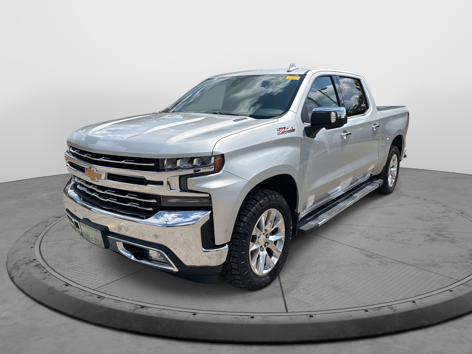 2020 Chevrolet Silverado 1500 LTZ photo 3