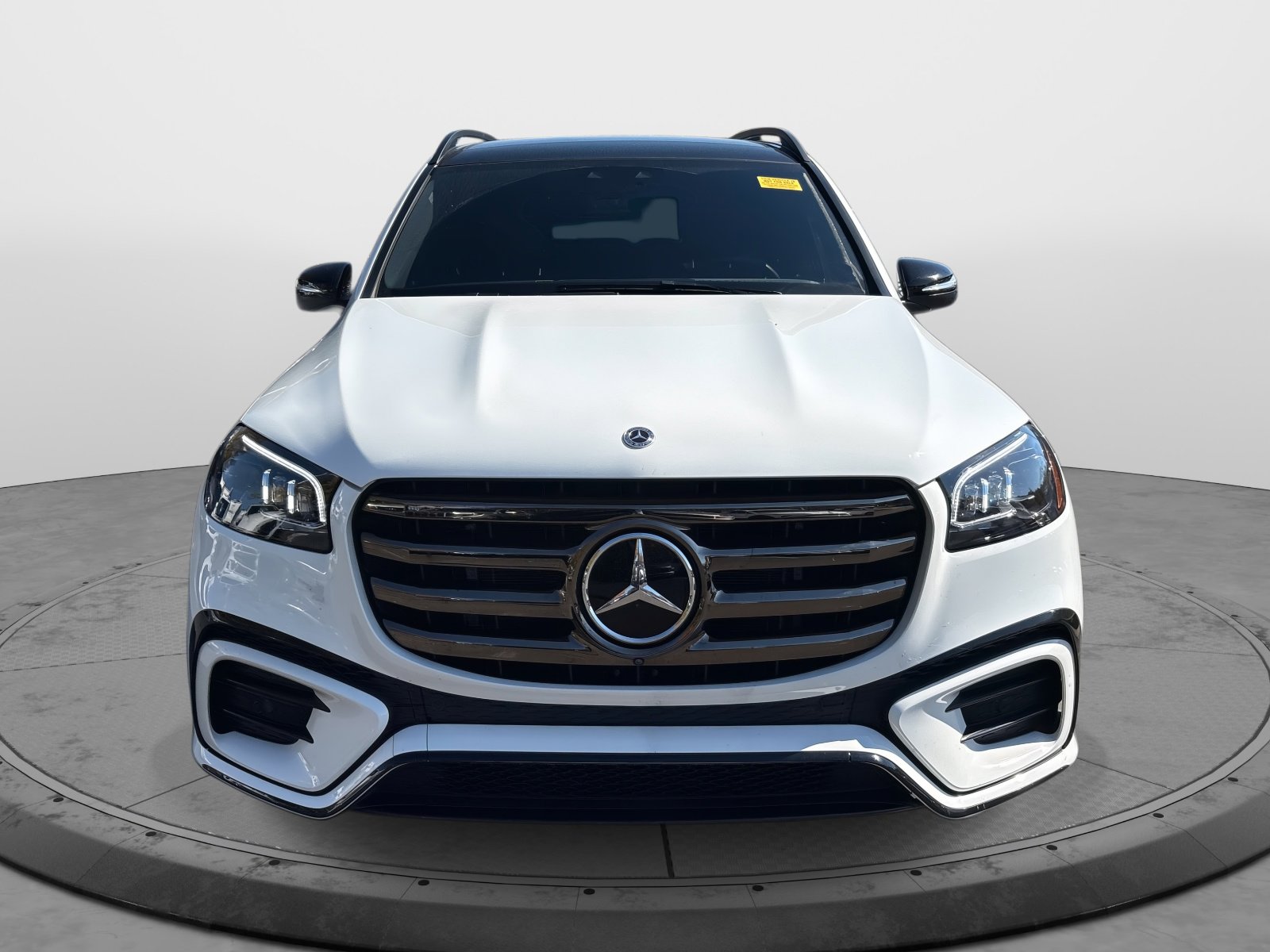 2024 Mercedes Benz GLS 450 4MATIC photo 2