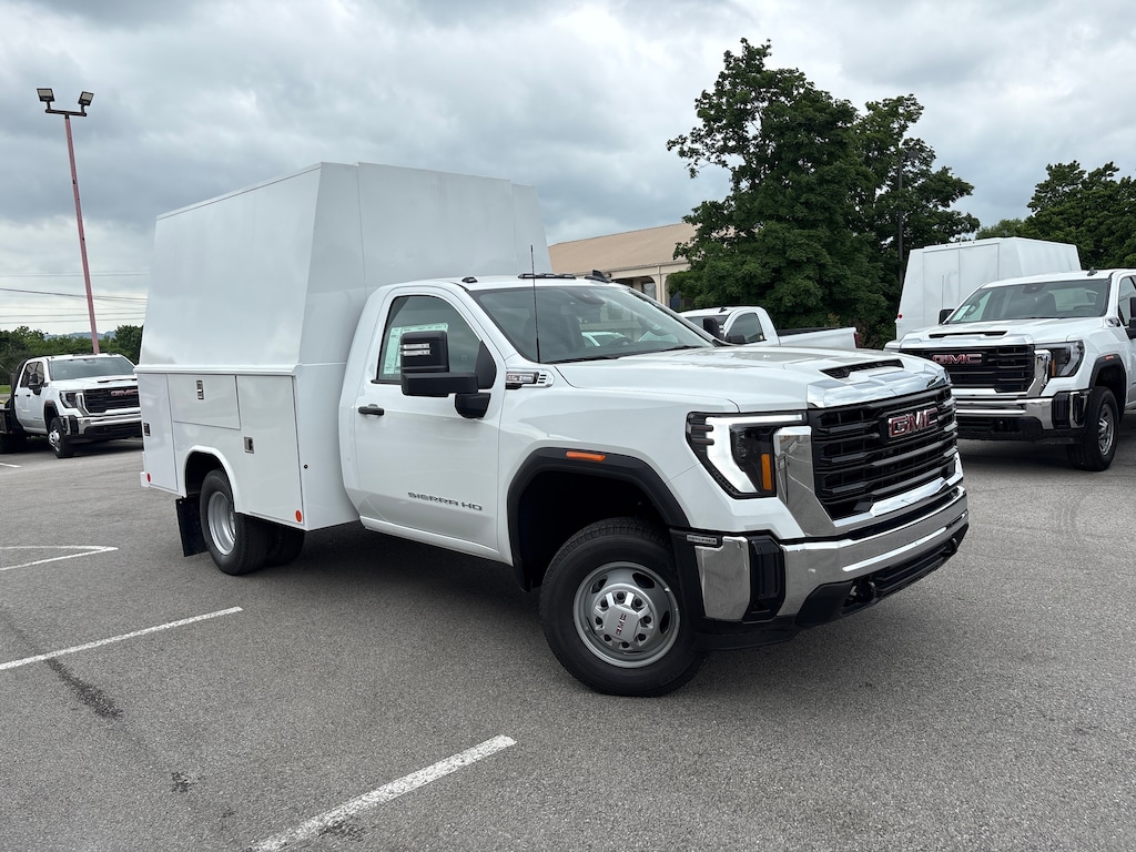 New 2025 GMC Sierra 3500 HD Chassis Cab Pro Truck