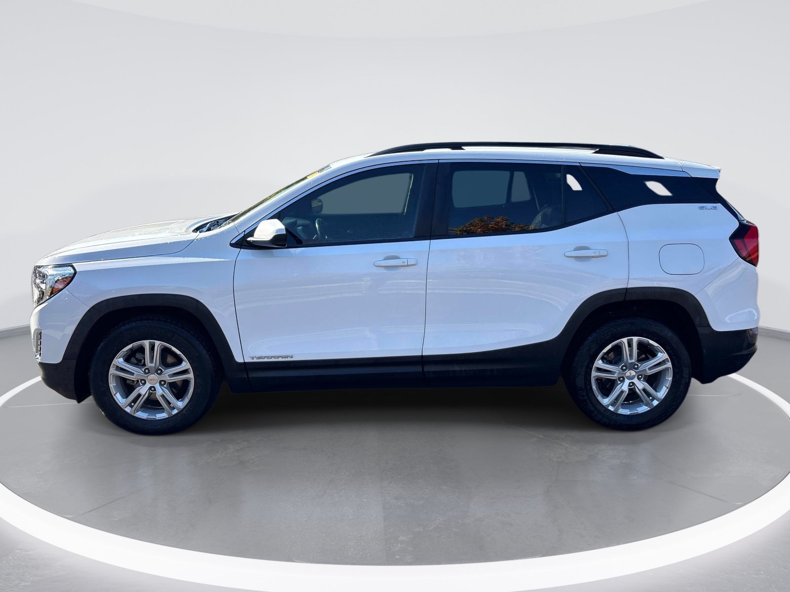 Used 2021 GMC Terrain SLE SUV