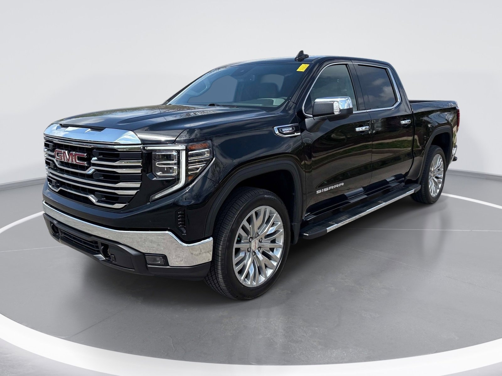 2023 GMC Sierra 1500 SLT photo 2