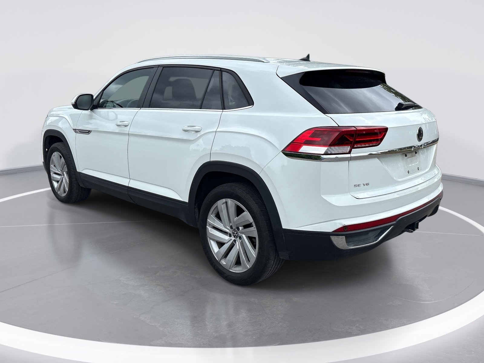 2023 Volkswagen Atlas Cross Sport 3.6L V6 SE w/Technology photo 4