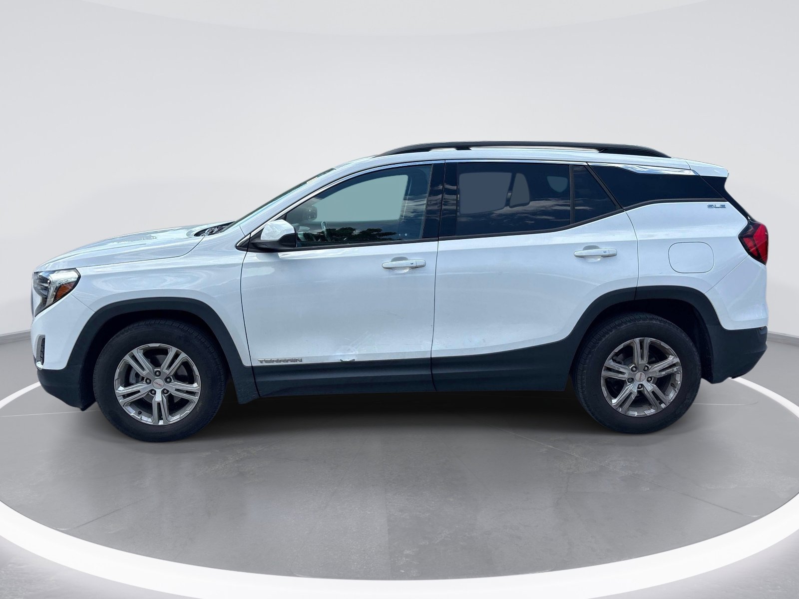 2020 GMC Terrain SLE photo 5