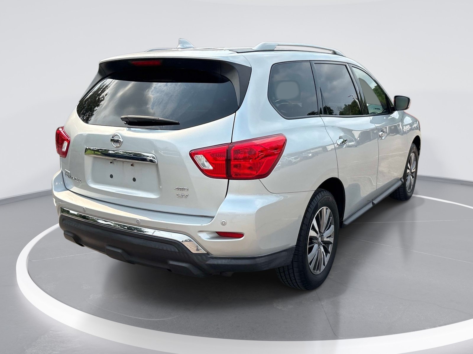 Nissan Pathfinder SV