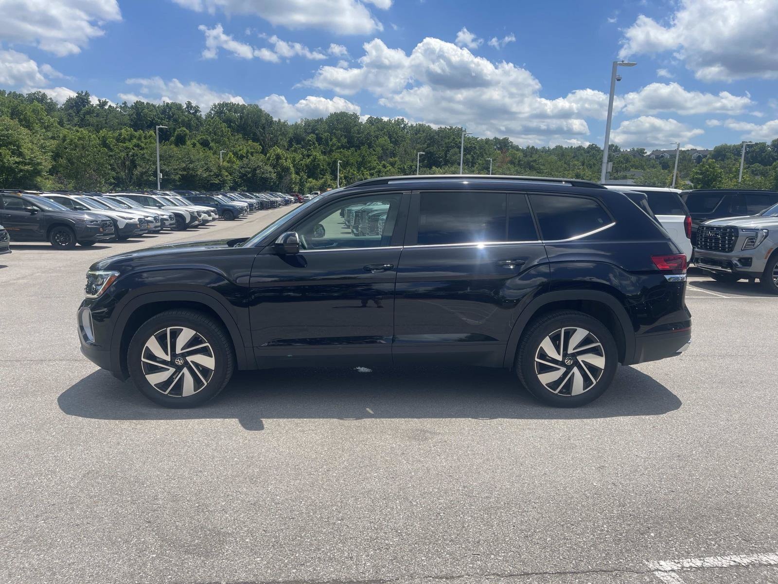 Volkswagen Atlas 2.0T SE W/Technology