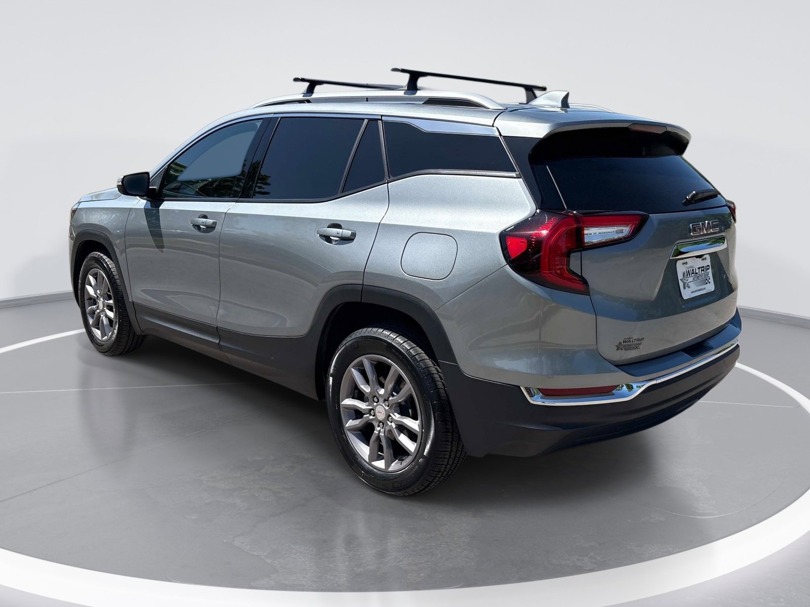 2024 GMC Terrain SLT photo 5