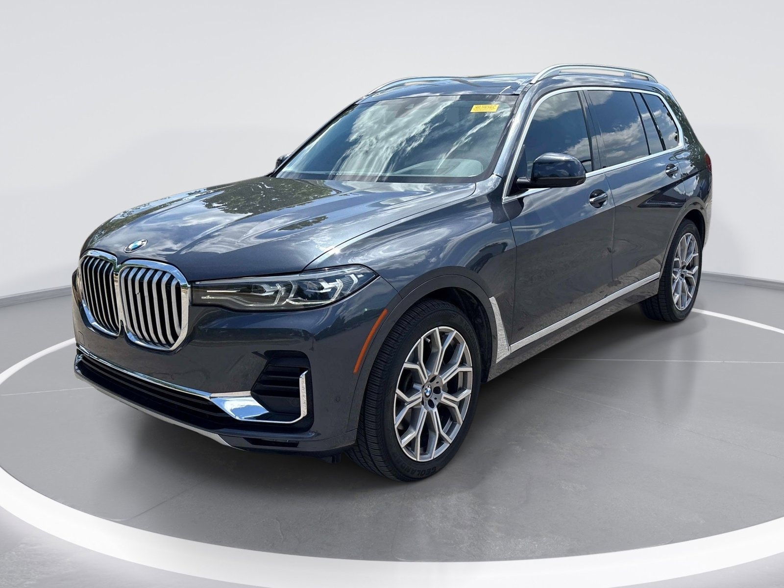 2019 BMW X7 xDrive40i photo 2