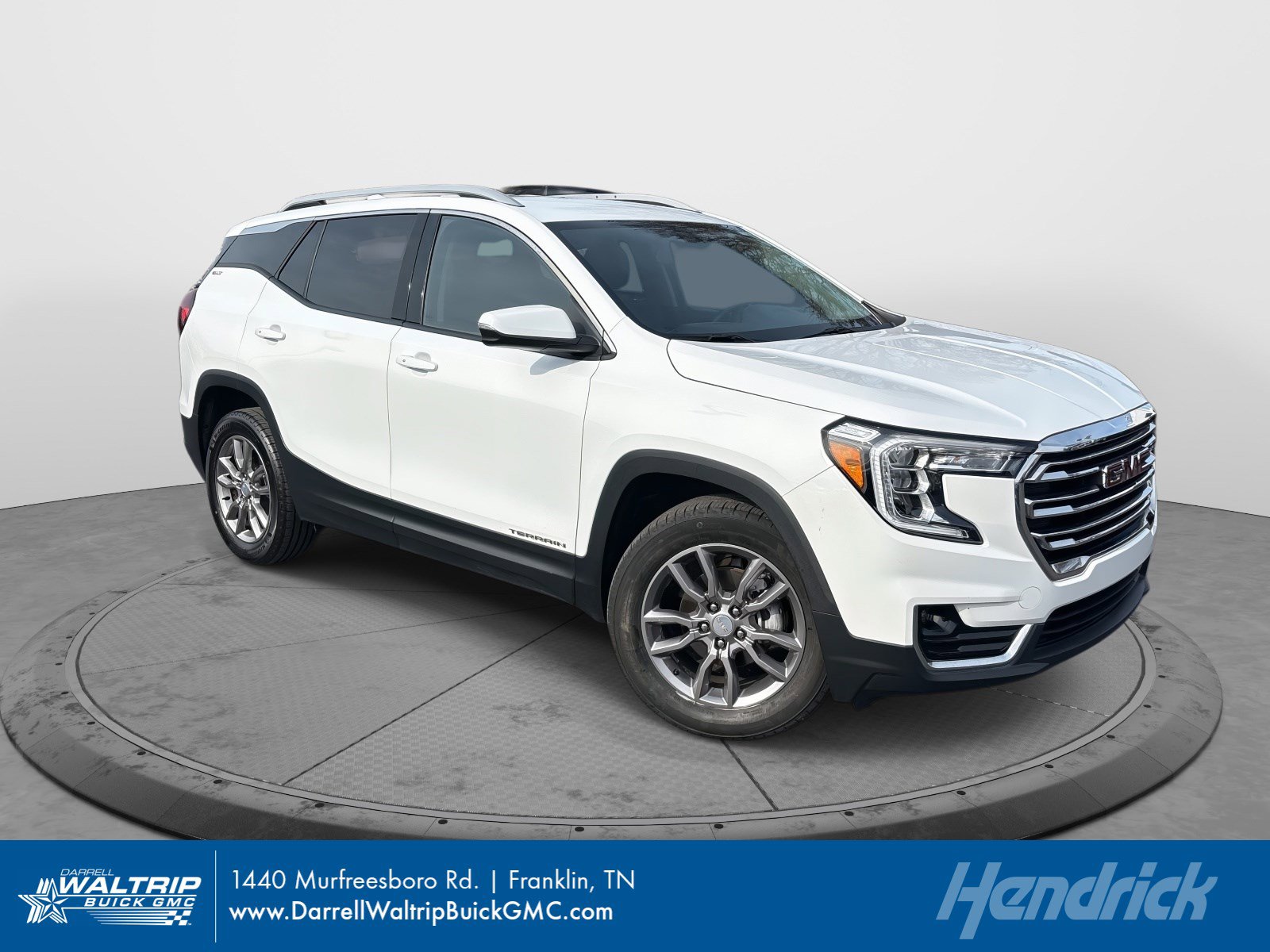 2024 GMC Terrain SLT's photo