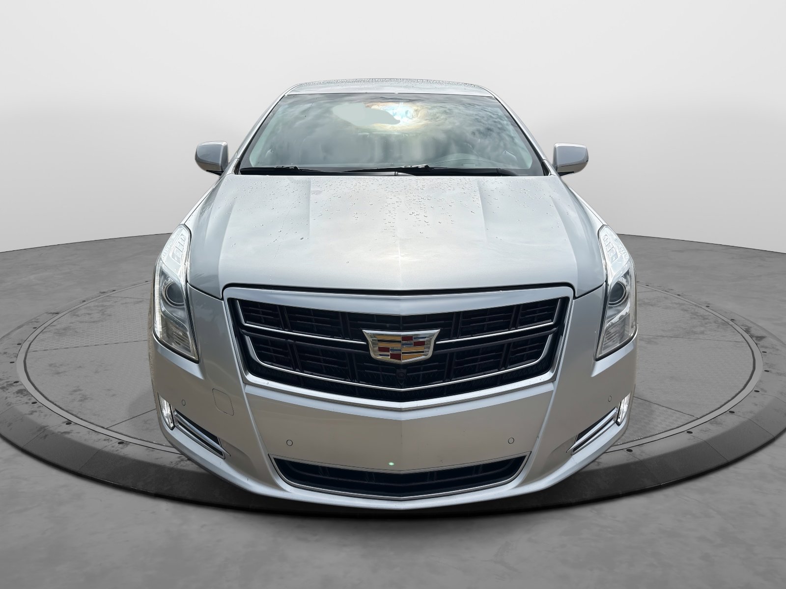 2016 Cadillac XTS Luxury photo 2