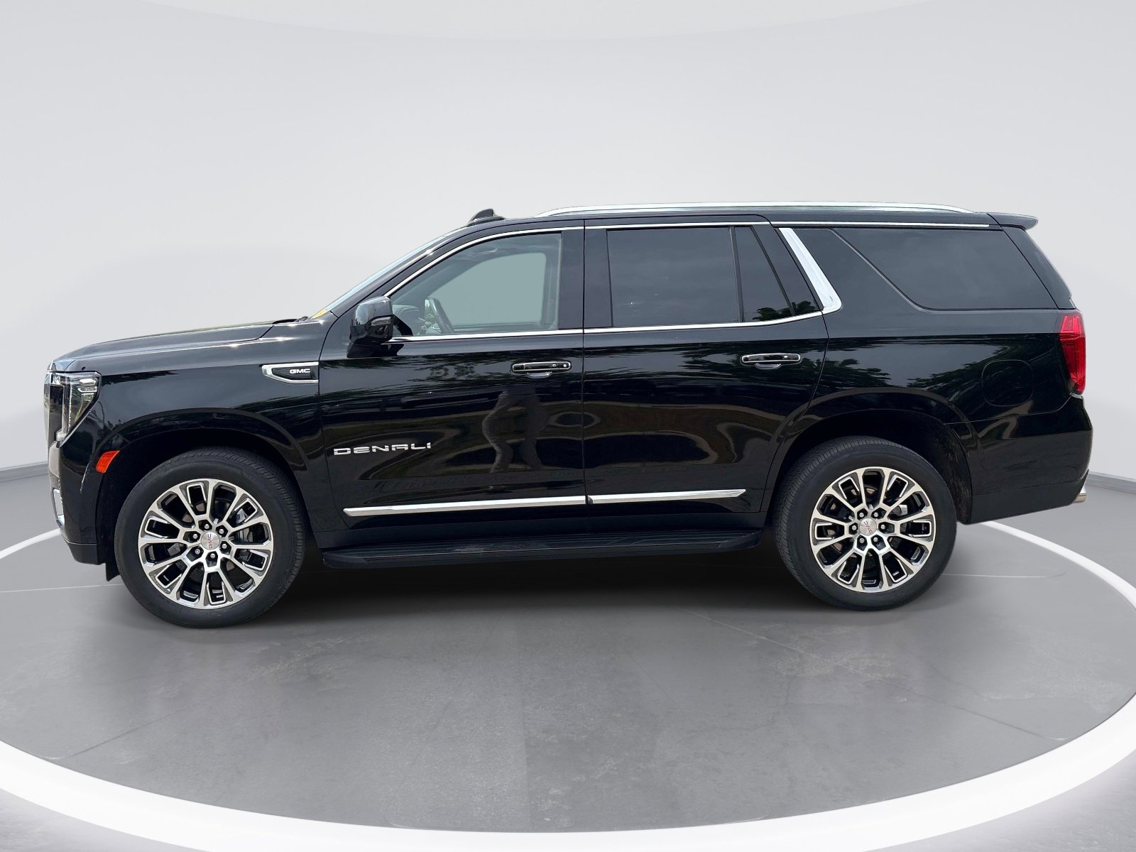 2022 GMC Yukon Denali photo 5