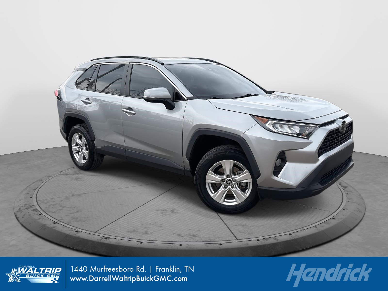 2019 Toyota RAV4 XLE's photo