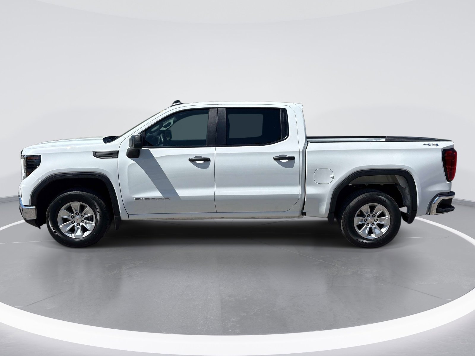 2024 GMC Sierra 1500 Pro photo 4