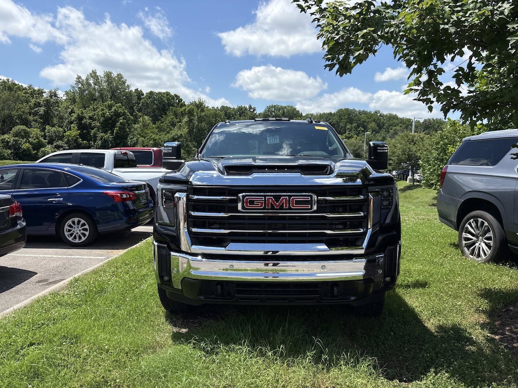 Used 2025 GMC Sierra 2500 HD SLT Truck Crew Cab