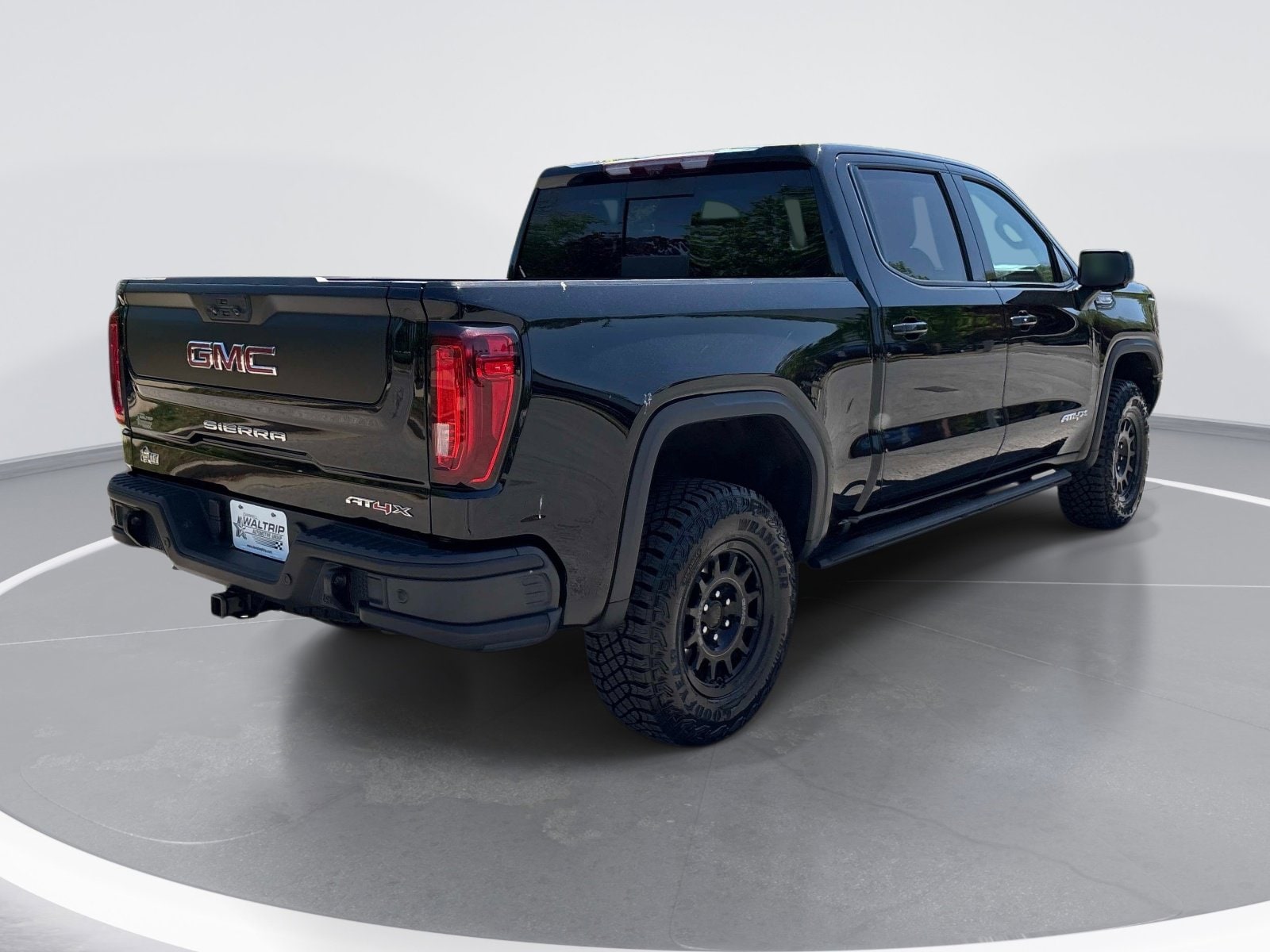 2023 GMC Sierra 1500 AT4X photo 3
