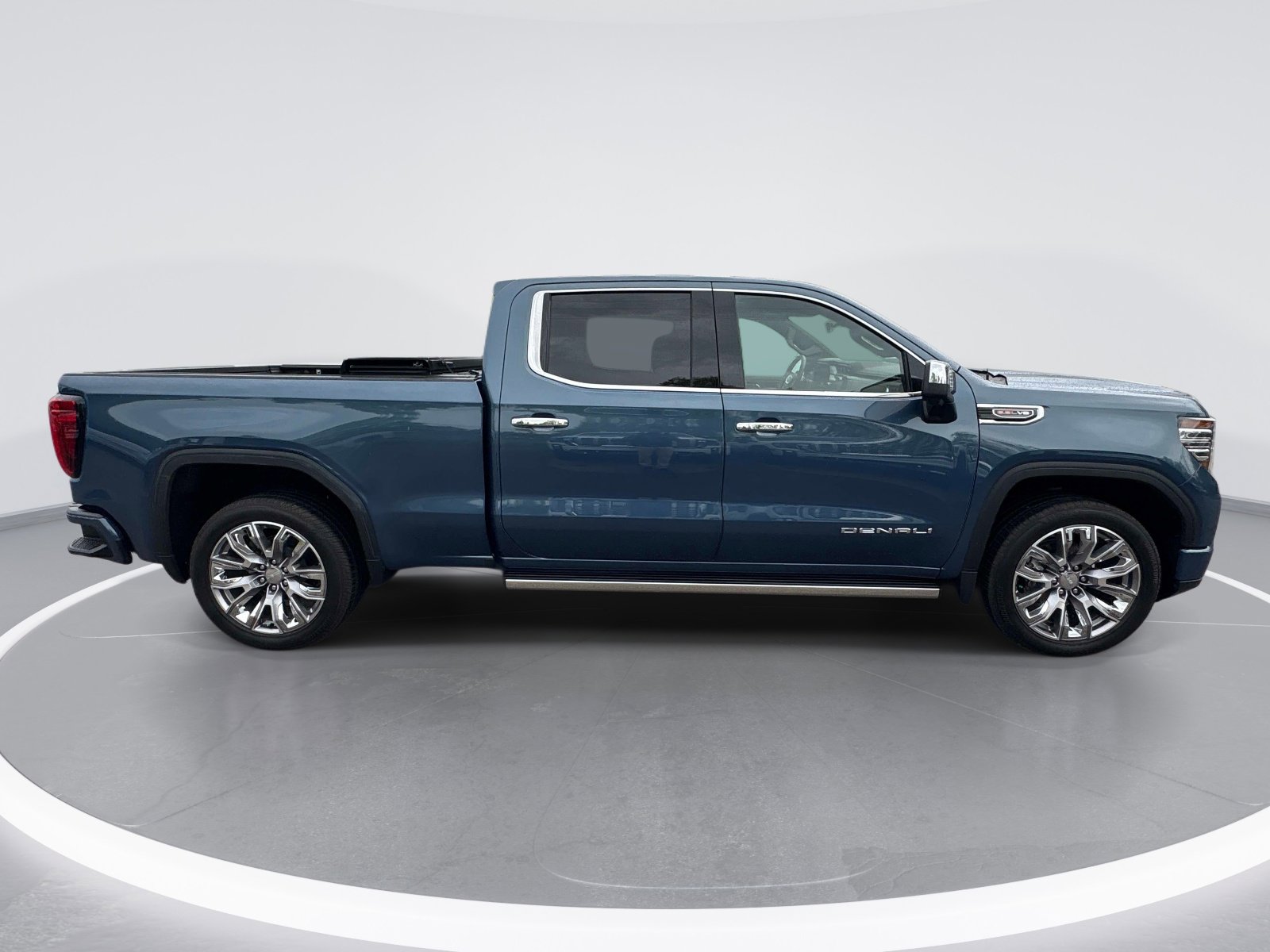 2025 GMC Sierra 1500 Denali photo 3