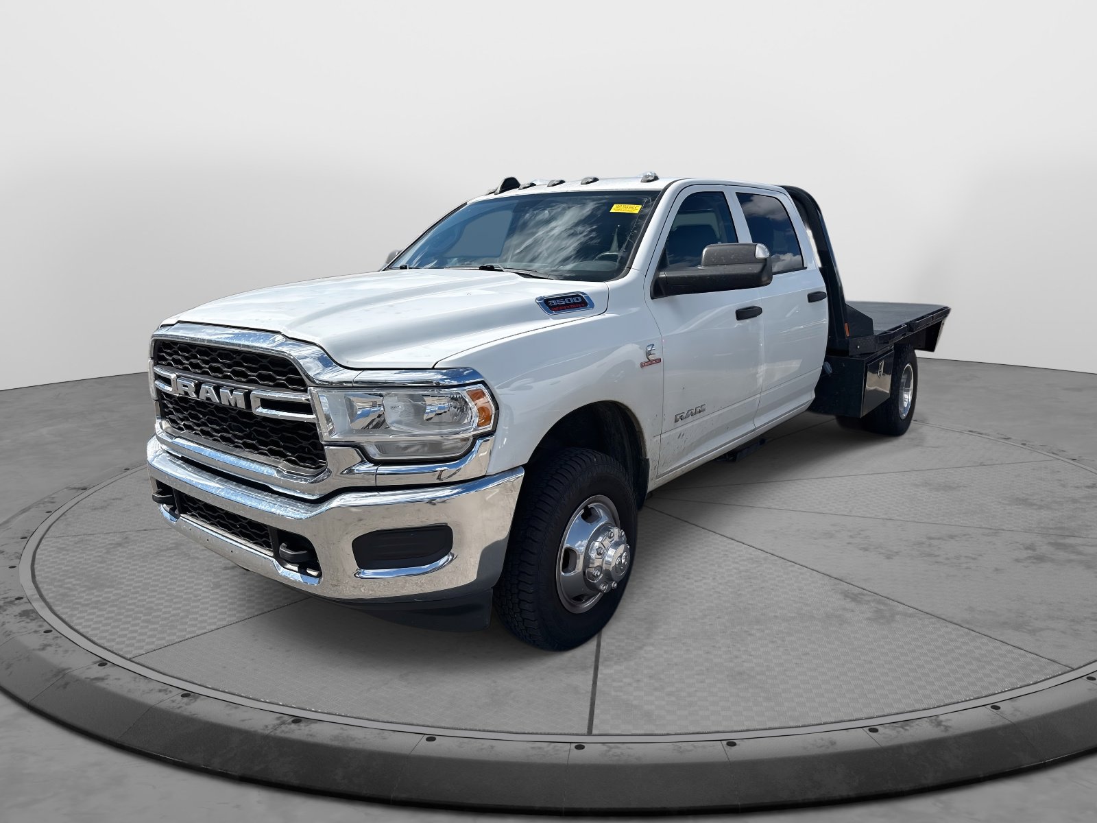 2020 Ram 3500 Tradesman photo 3