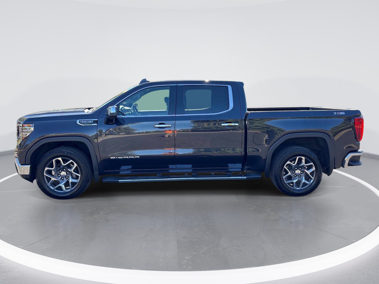 Used 2023 GMC Sierra 1500 SLT Truck Crew Cab