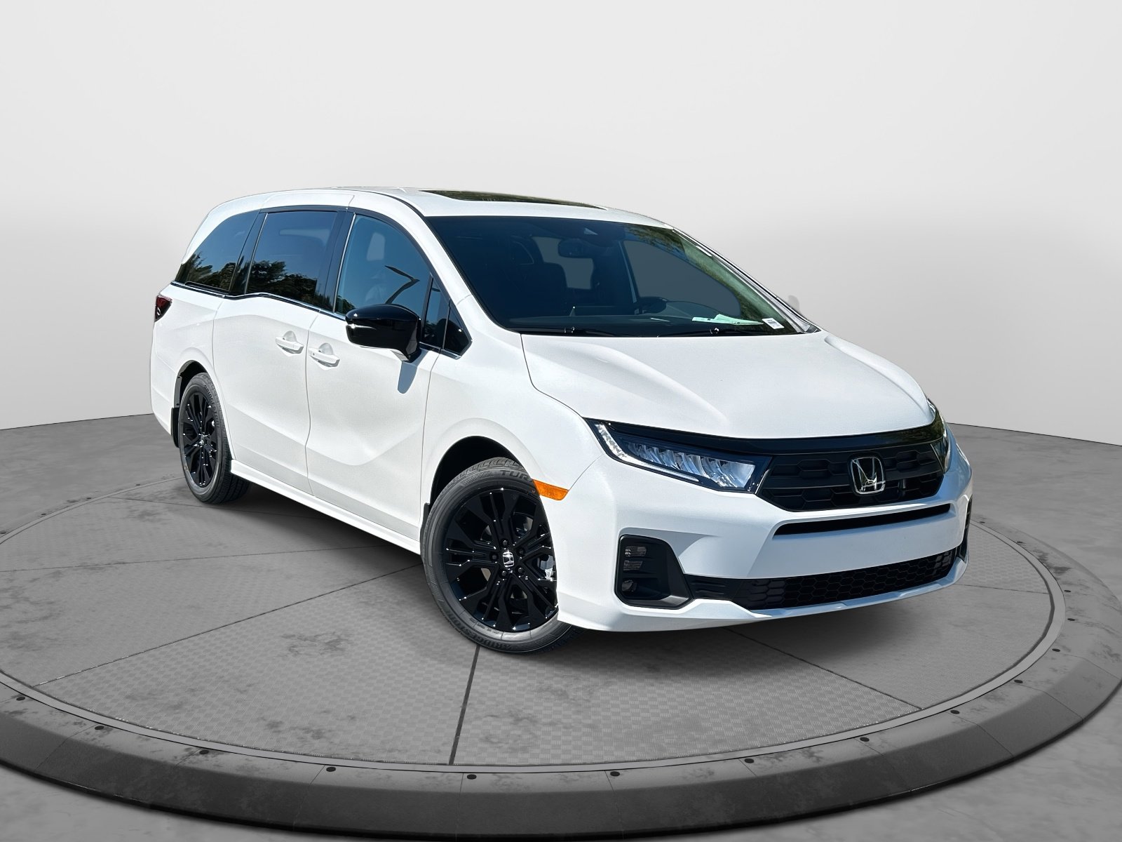 2026 Honda Odyssey photo 2