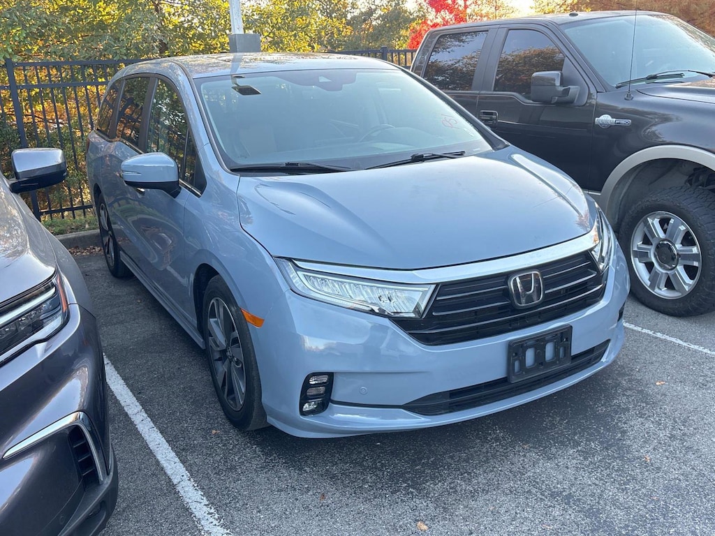 Certified 2023 Honda Odyssey Touring Minivan