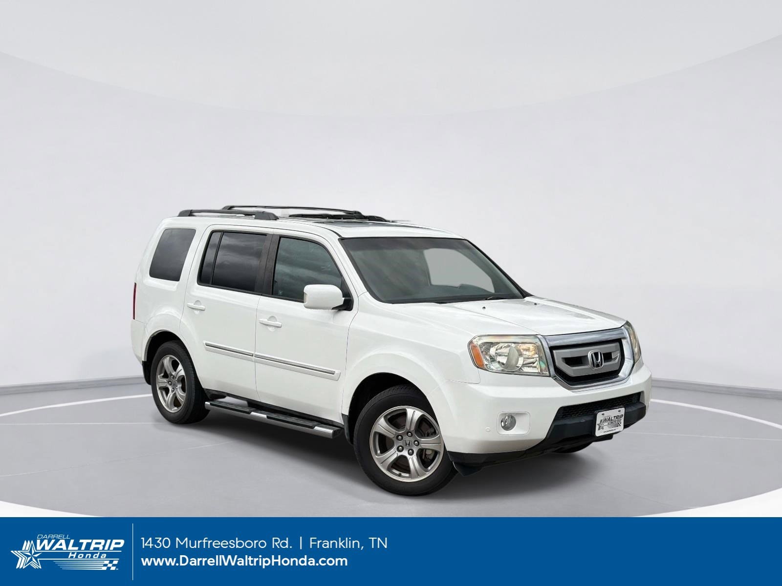 2010 Honda Pilot Touring 4WD w/ NAVI and RES's photo