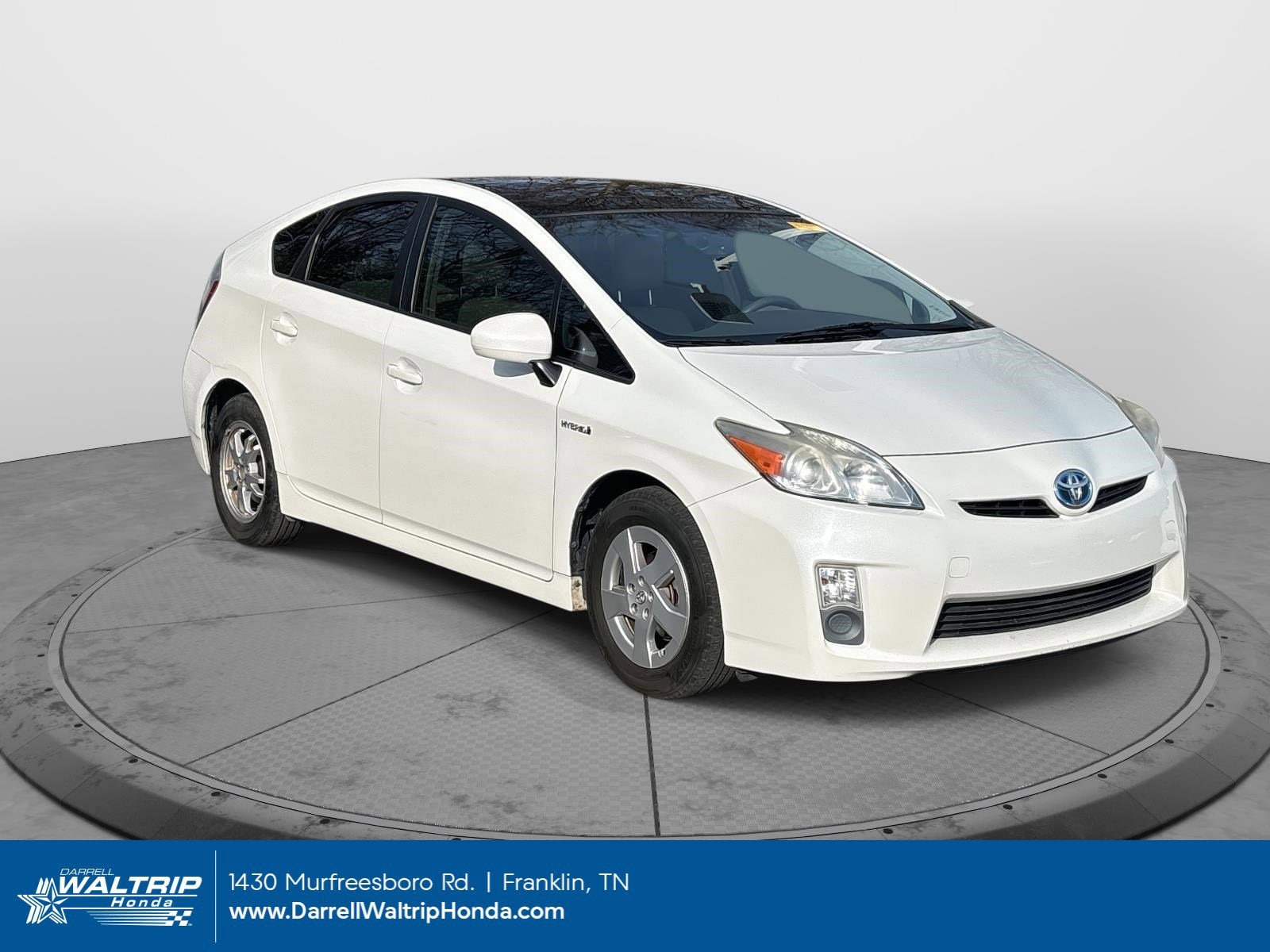 2010 Toyota Prius IV's photo