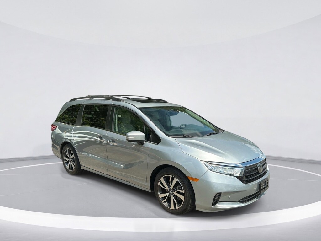 Certified 2023 Honda Odyssey Touring Minivan