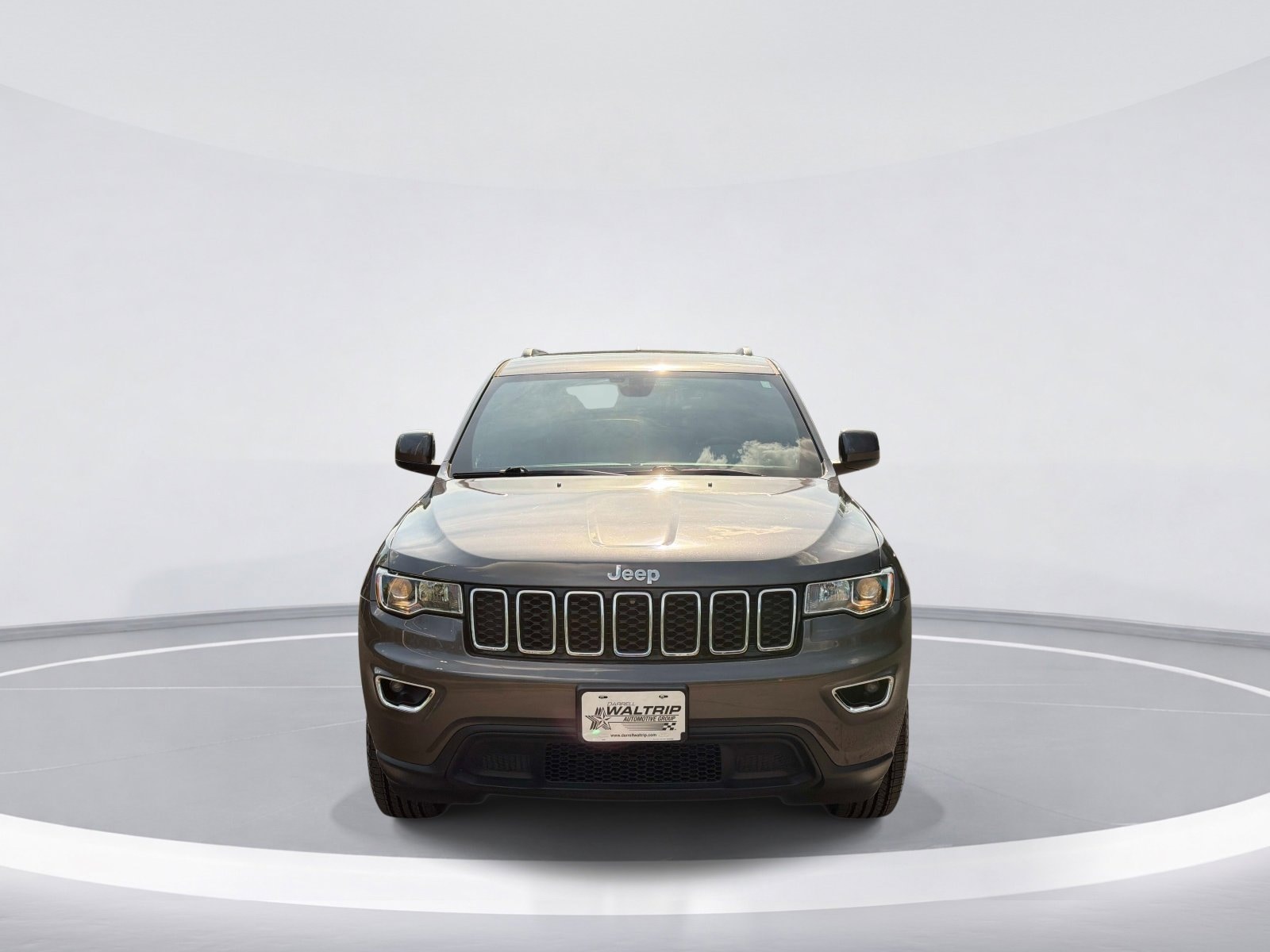 2020 Jeep Grand Cherokee Laredo E photo 2