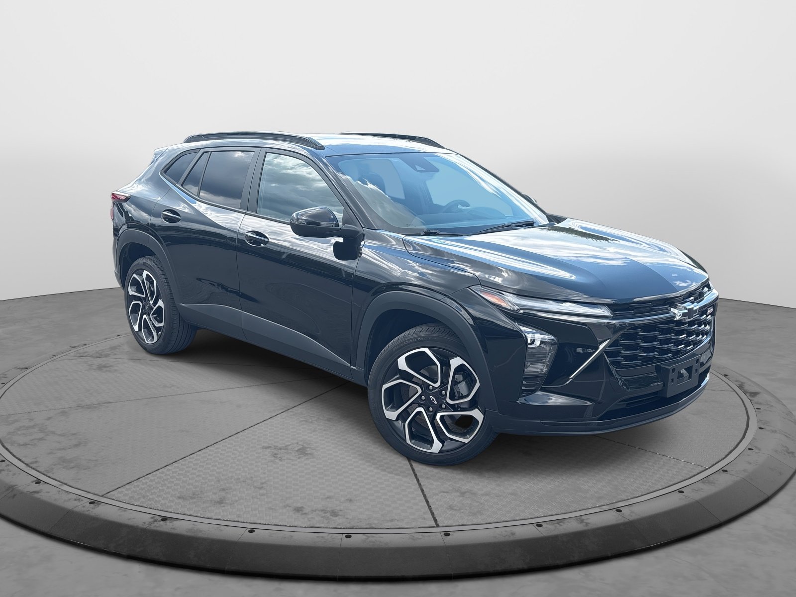2024 Chevrolet Trax photo 2