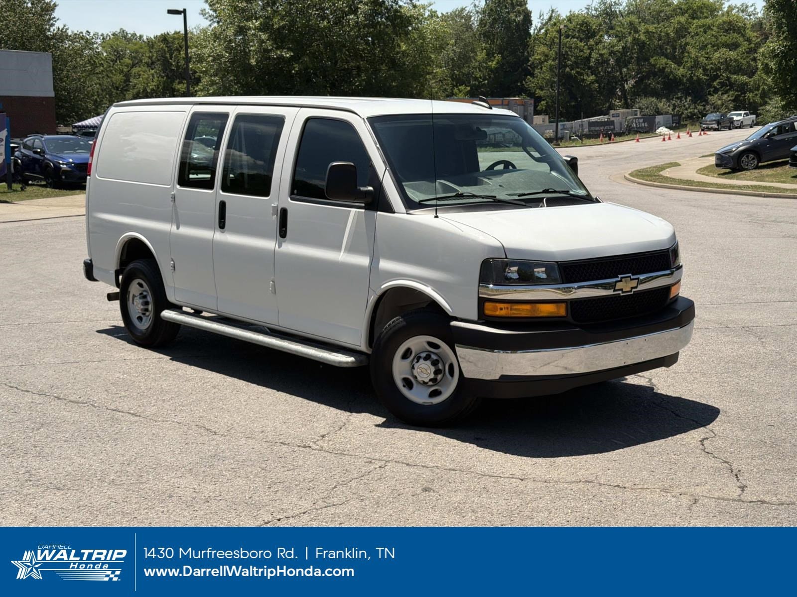 2024 Chevrolet Express 2500 Work Van HD's photo