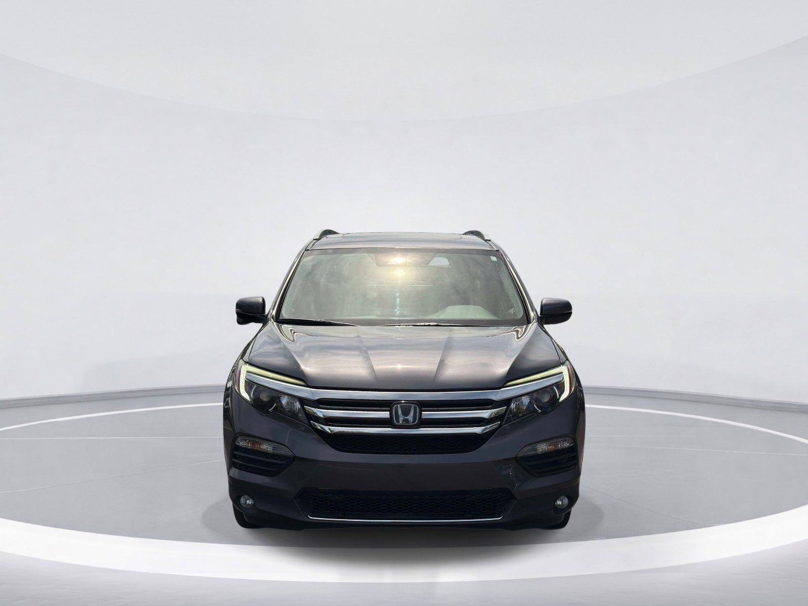 2018 Honda Pilot Touring photo 2