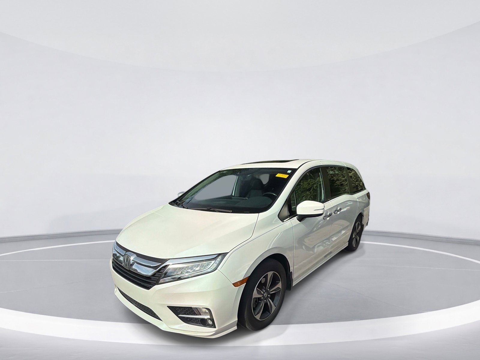 2018 Honda Odyssey Touring photo 5