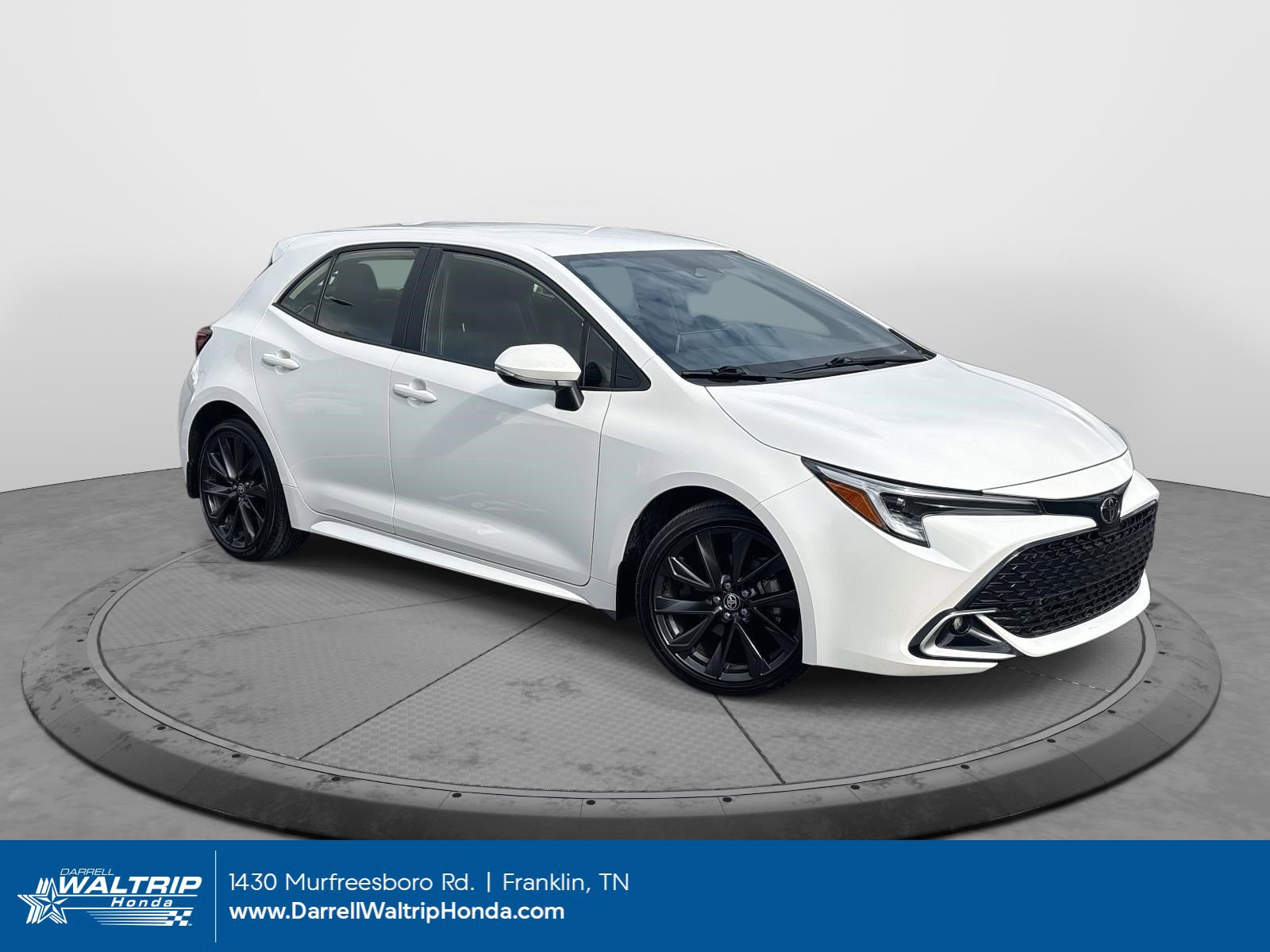 2024 Toyota Corolla Hatchback XSE's photo