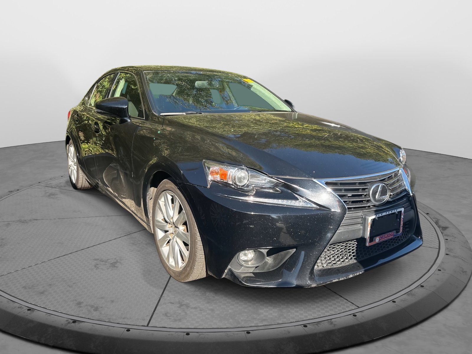 2016 Lexus IS 300 photo 2