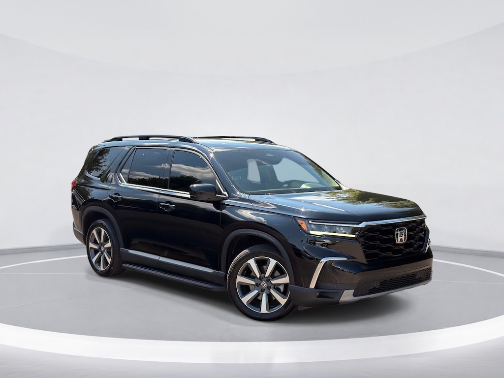 Certified 2025 Honda Pilot Touring SUV