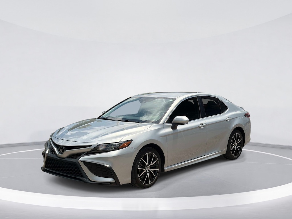 Used 2021 Toyota Camry SE Sedan