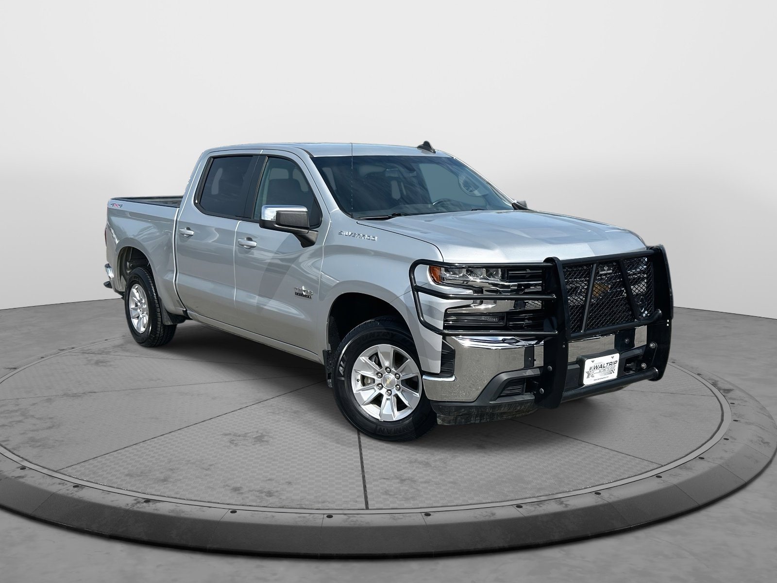 2020 Chevrolet Silverado 1500 LT photo 2