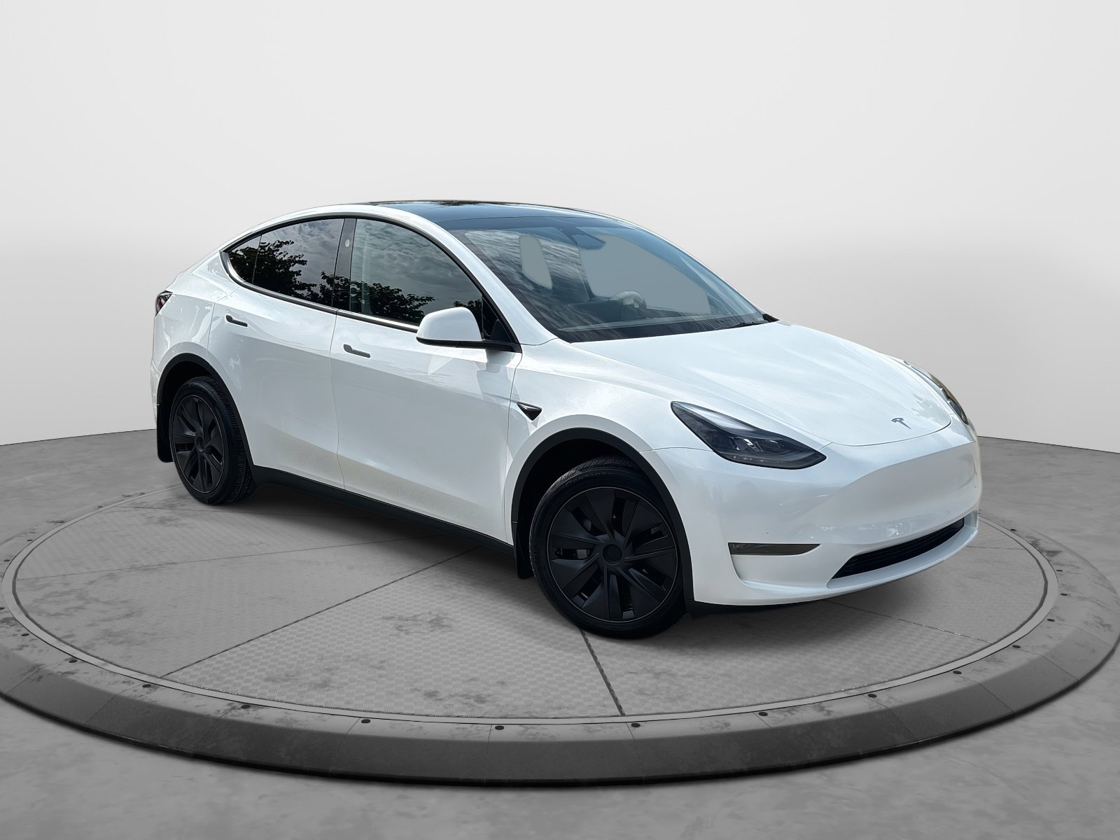 Used 2024 Tesla Model Y Long Range with VIN 7SAYGDEE5RA330872 for sale in Northfield, Minnesota