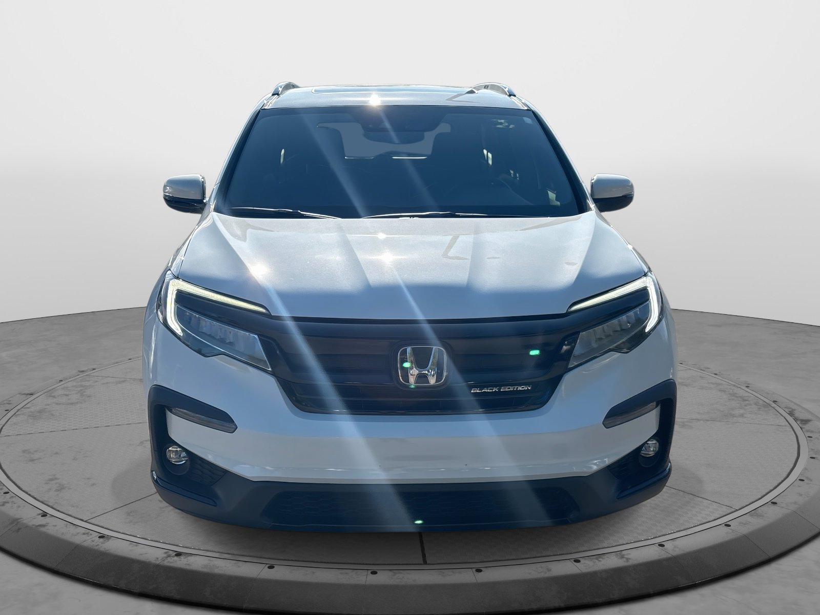 2022 Honda Pilot Black Edition photo 3