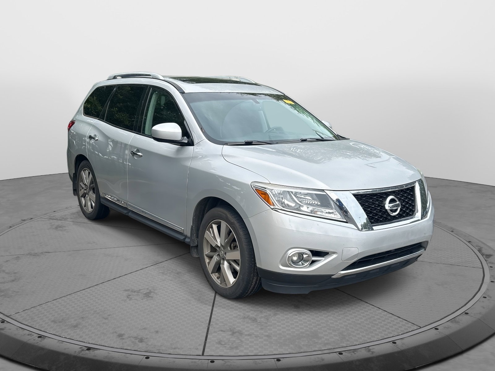 Used 2015 Nissan Pathfinder Platinum with VIN 5N1AR2MN0FC701152 for sale in Franklin, TN